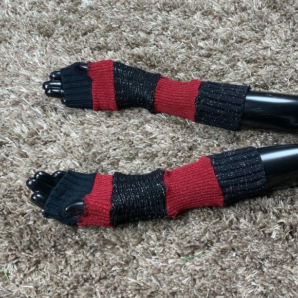 Arm Warmers With Thumb Hole - Picture 5 of 11